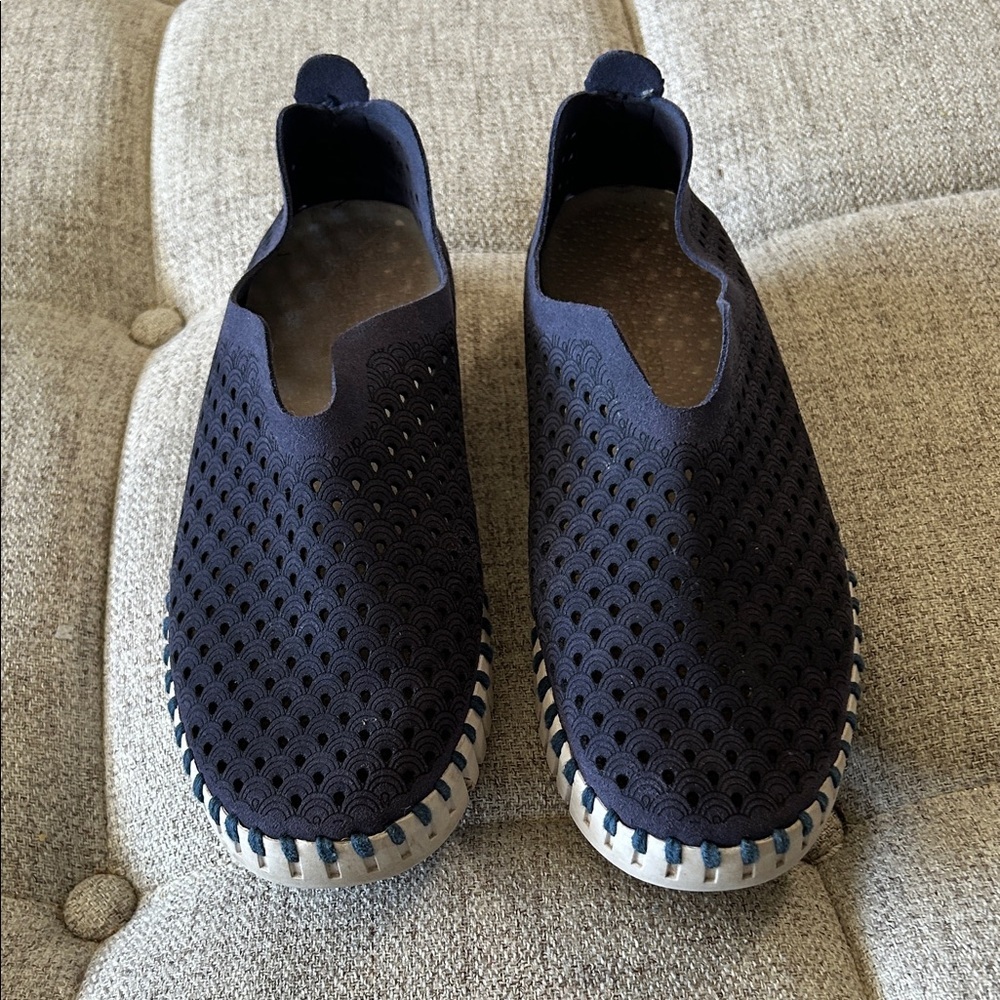 LLSE JACOBSON BLUE SLIPON FLAIT TULIP DETAILING CASUAL SNEAKERS SZ 37